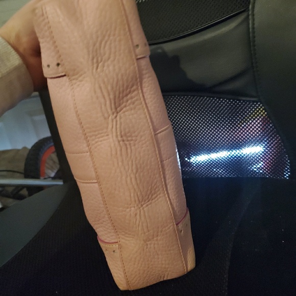 Coach - Picture 4 of 6